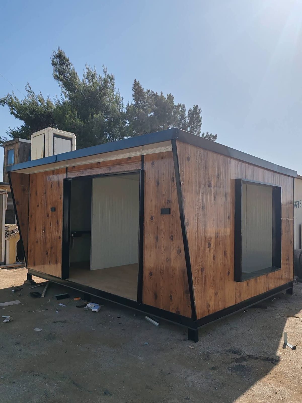 كرفان مودرن- Modern Caravan (5×3 متر)
